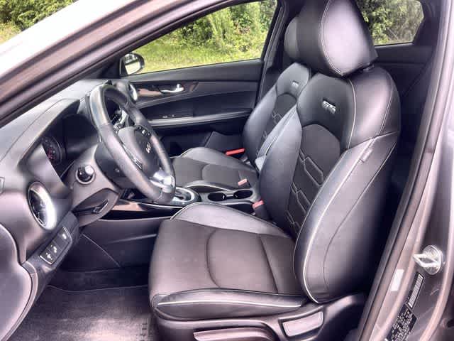 Thumbnail: 2022 Kia Forte - 11