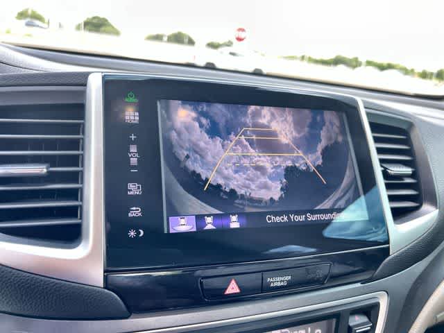 Thumbnail: 2016 Honda Pilot - 26