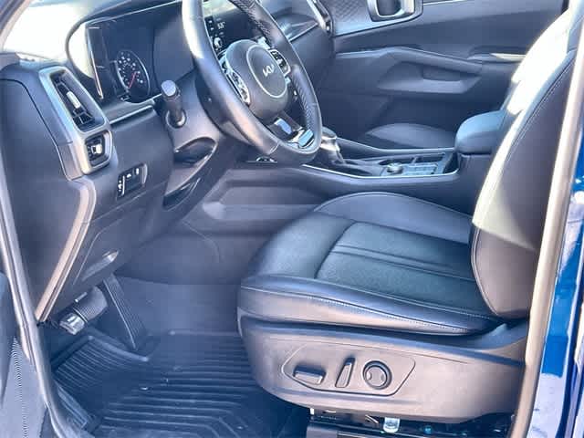 Thumbnail: 2023 Kia Sorento - 3