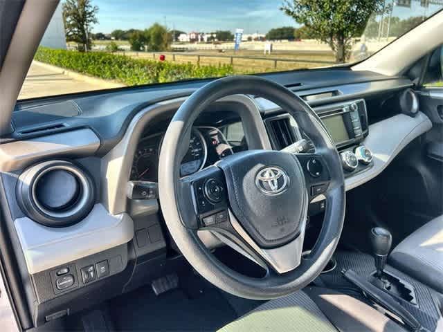 Thumbnail: 2013 Toyota RAV4 - 15