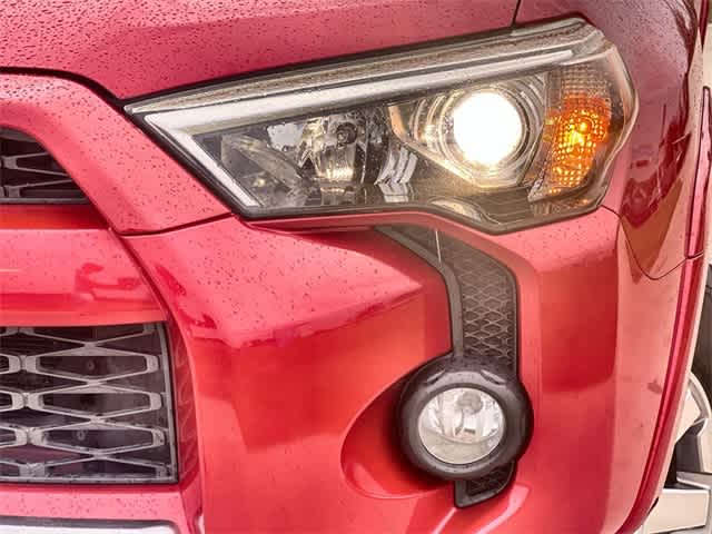 Thumbnail: 2016 Toyota 4Runner - 24