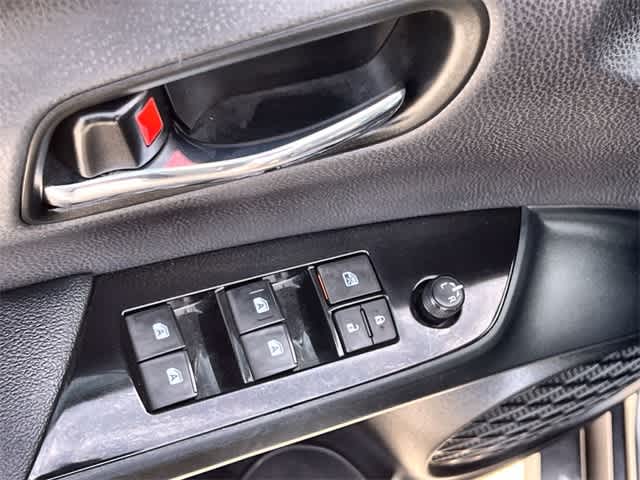 Thumbnail: 2017 Toyota Prius Prime - 30