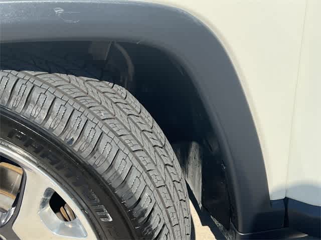 Thumbnail: 2020 Jeep Compass - 23
