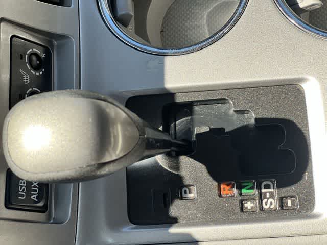 Thumbnail: 2013 Toyota Highlander - 16