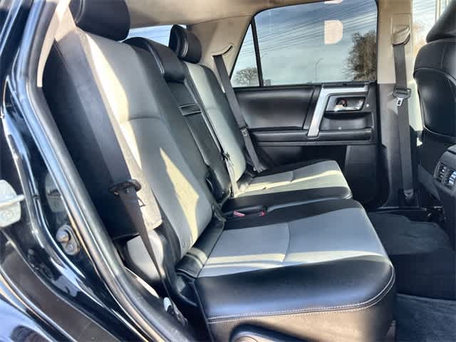 Thumbnail: 2015 Toyota 4Runner - 14