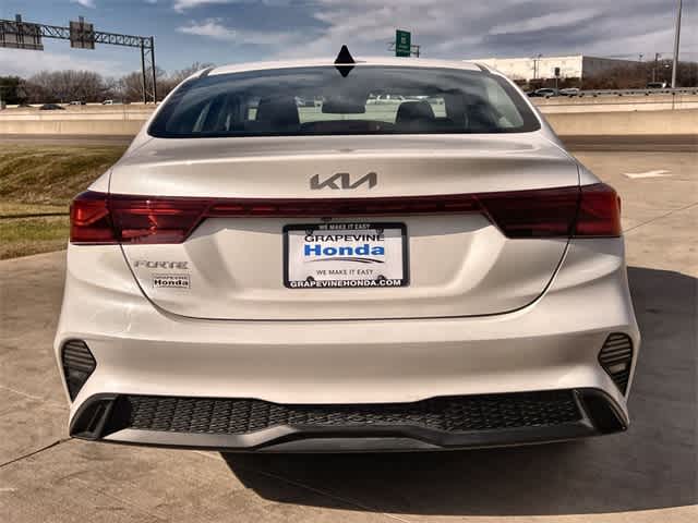 Thumbnail: 2023 Kia Forte - 6