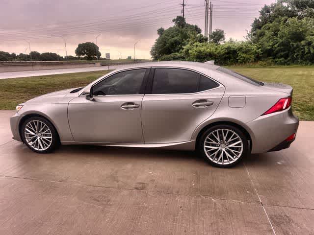 Thumbnail: 2015 Lexus IS - 4