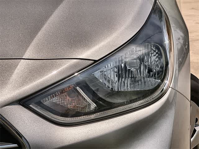 Thumbnail: 2022 Hyundai Accent - 24