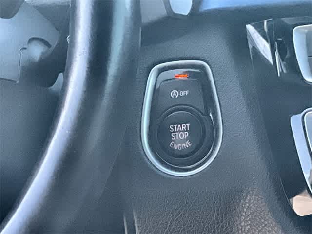 Thumbnail: 2018 BMW 3 Series - 28