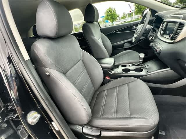 2020 Kia Sorento LX 12