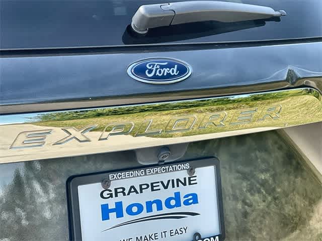 Thumbnail: 2020 Ford Explorer - 8