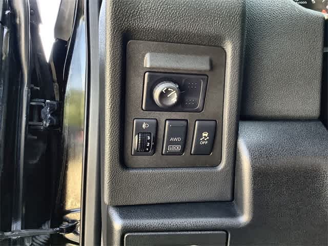 Thumbnail: 2013 Nissan Rogue - 29