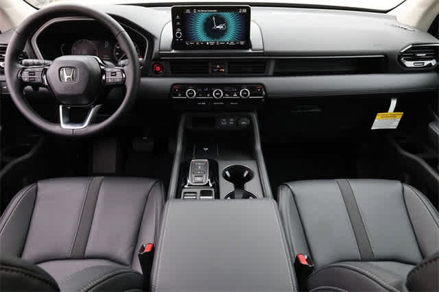 Thumbnail: 2025 Honda Pilot - 13