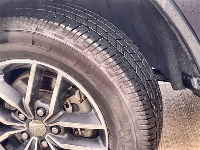 Thumbnail: 2018 Jeep Grand Cherokee - 23