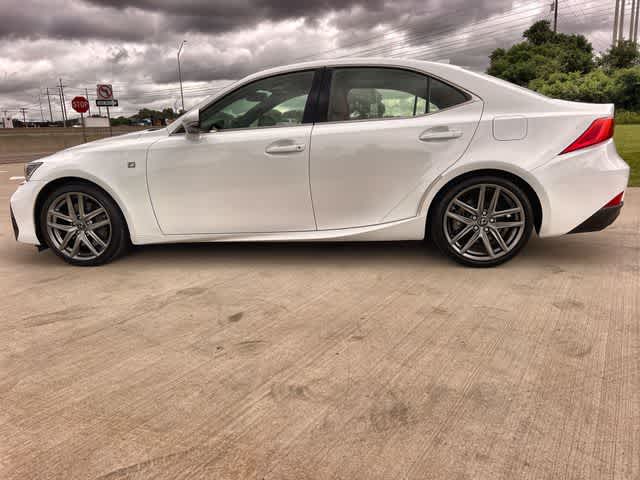 Thumbnail: 2017 Lexus IS - 4