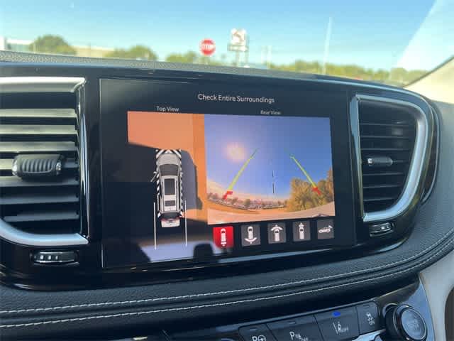 Thumbnail: 2021 Chrysler Pacifica - 26