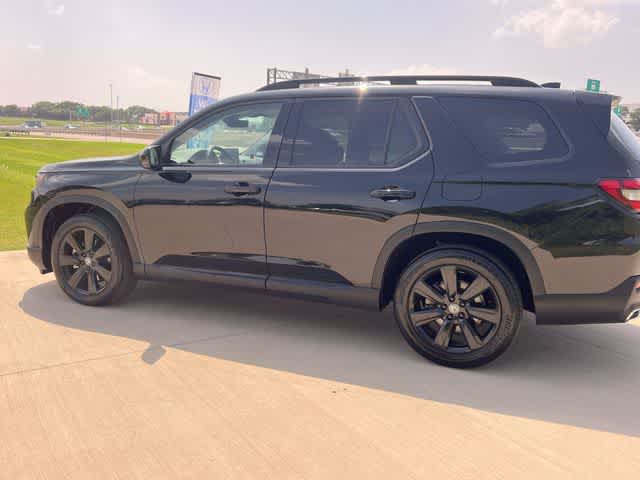 Thumbnail: 2023 Honda Pilot - 4