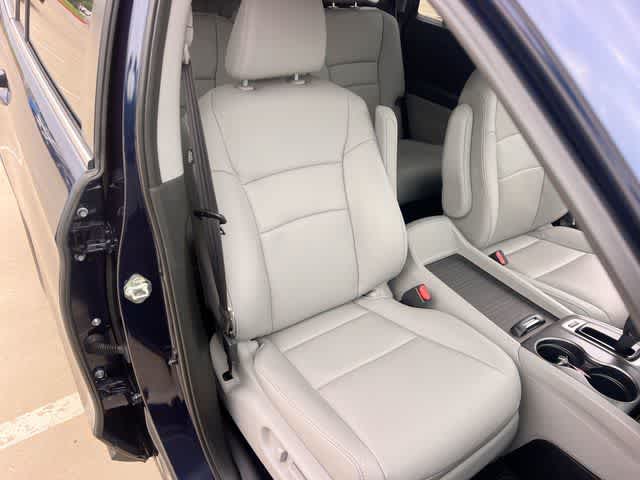 Thumbnail: 2018 Honda Pilot - 12