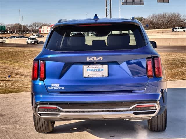 Thumbnail: 2023 Kia Sorento - 6