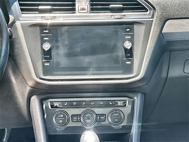 Thumbnail: 2019 Volkswagen Tiguan - 18