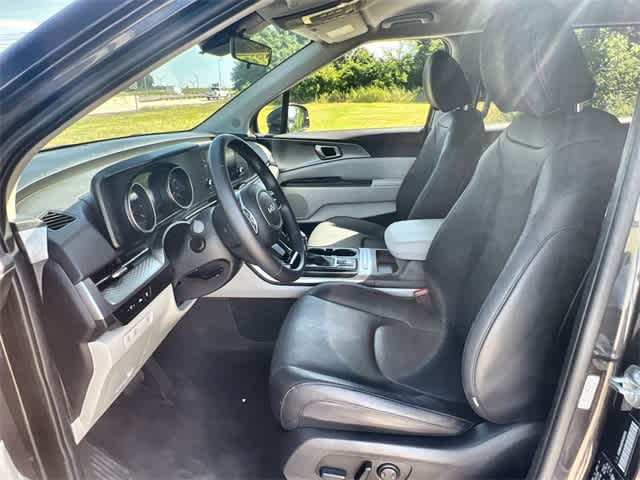 Used 2024 Kia Carnival LX Seat Pkg with VIN KNDNB4H38R6361086 for sale in Grapevine, TX