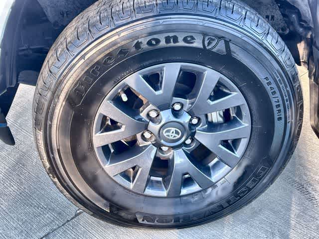 Thumbnail: 2023 Toyota Tacoma - 9