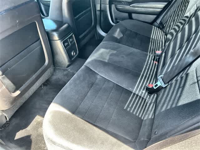 2013 Dodge Charger SE 26