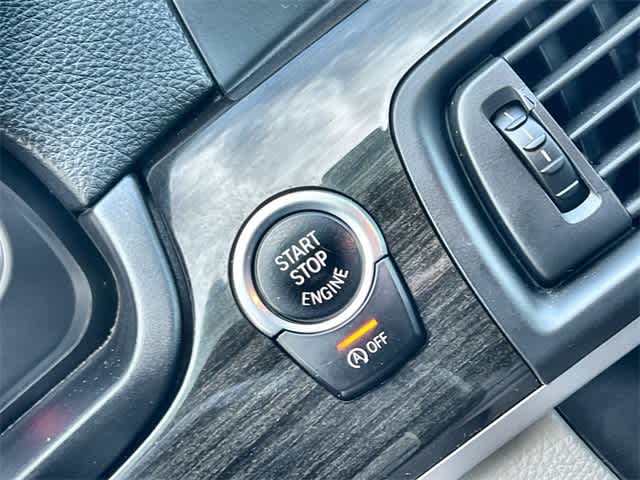Thumbnail: 2012 BMW 5 Series - 27
