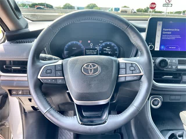 Thumbnail: 2024 Toyota Grand Highlander - 17