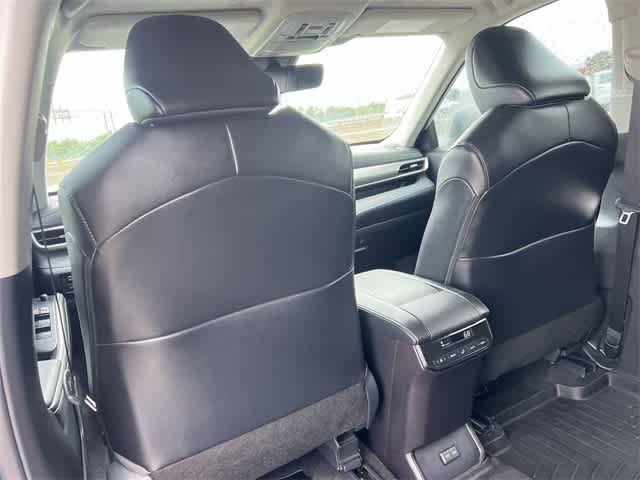 2023 Toyota Highlander L 13