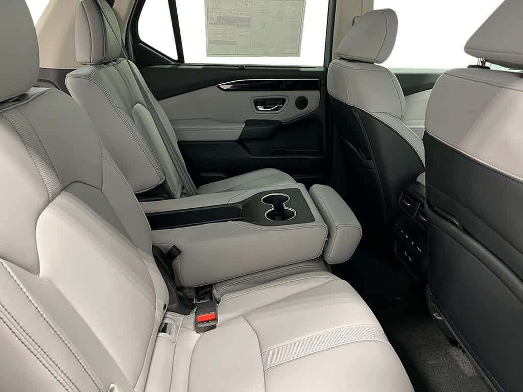 Thumbnail: 2025 Honda Pilot - 36