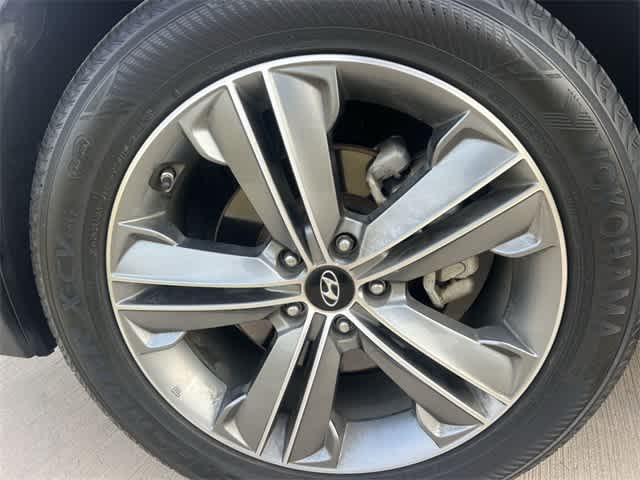 Thumbnail: 2016 Hyundai Santa Fe - 9