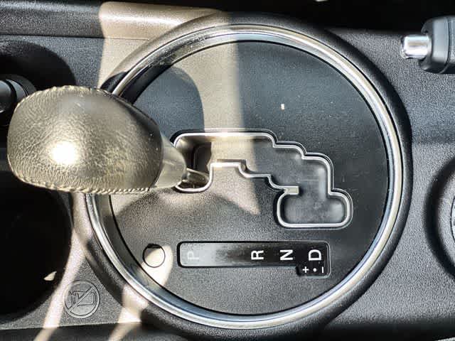 Thumbnail: 2015 Mitsubishi Outlander Sport - 16