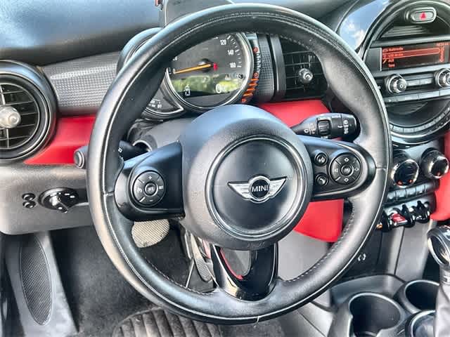 Thumbnail: 2015 MINI Cooper Hardtop - 17