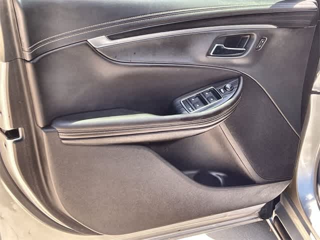 2019 Chevrolet Impala LT 30