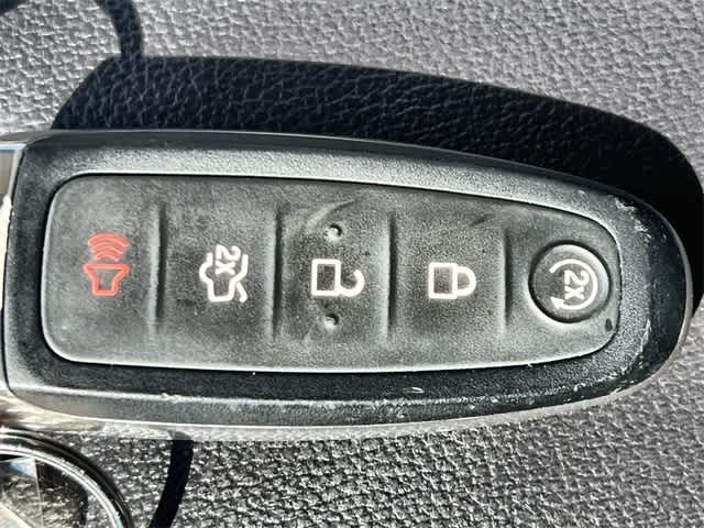 Thumbnail: 2019 Ford Escape - 21