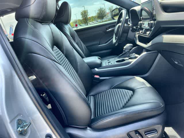 Thumbnail: 2023 Toyota Highlander - 12