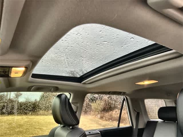 Thumbnail: 2014 Toyota 4Runner - 32