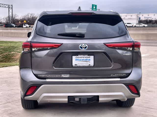 Thumbnail: 2023 Toyota Highlander - 6