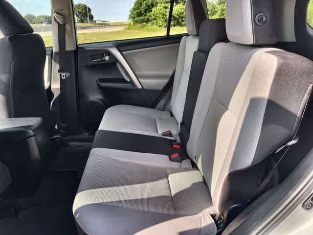 Thumbnail: 2018 Toyota RAV4 - 14