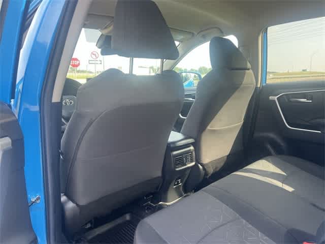2021 Toyota RAV4 XLE 13