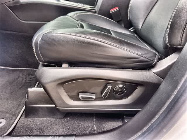 Thumbnail: 2020 Ford Explorer - 31