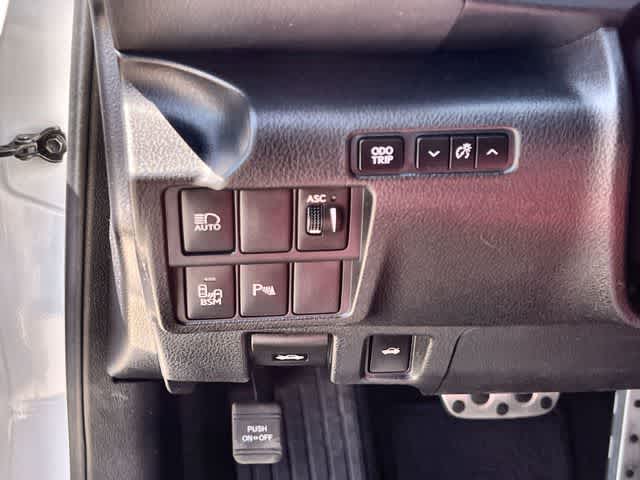 Thumbnail: 2018 Lexus IS - 29