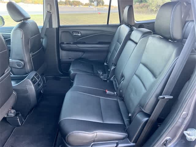 Thumbnail: 2019 Honda Pilot - 14