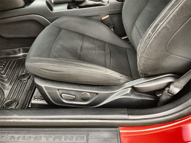 2016 Ford Mustang  31