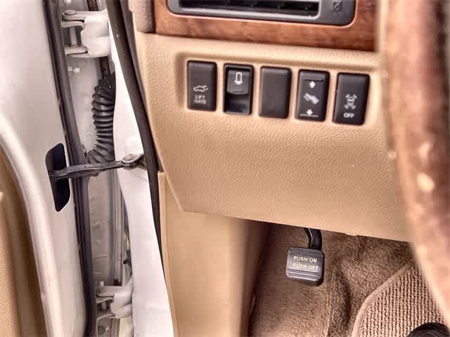 Thumbnail: 2012 Nissan Armada - 29
