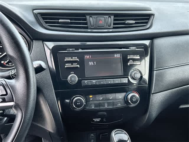 Thumbnail: 2017 Nissan Rogue - 18