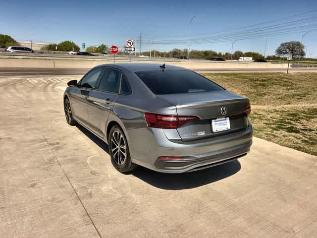 Thumbnail: 2024 Volkswagen Jetta - 5