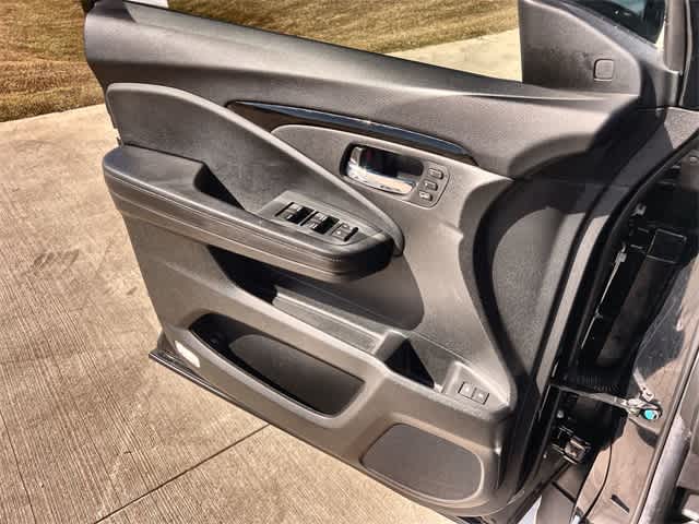 Thumbnail: 2022 Honda Pilot - 30