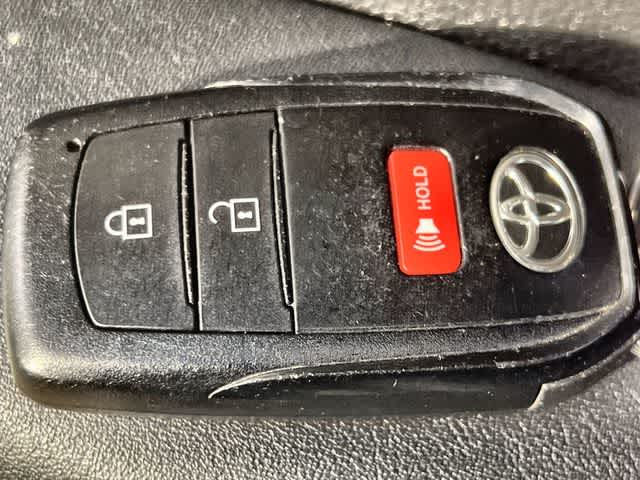 Thumbnail: 2022 Toyota Corolla Cross - 21